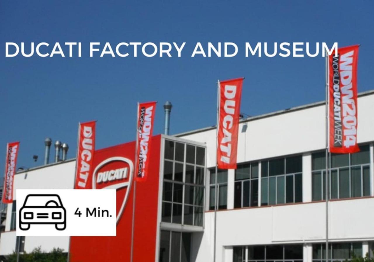 Apartamento Sky Loft Airport - Modern Apt 1St Floor Bolonia Exterior foto