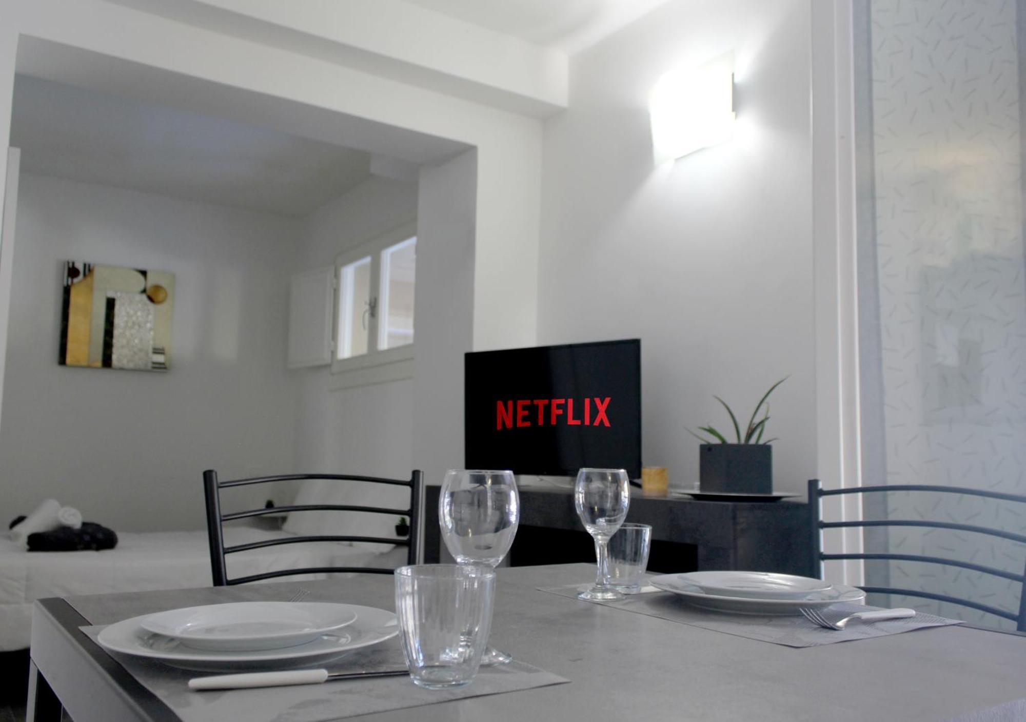 Apartamento Sky Loft Airport - Modern Apt 1St Floor Bolonia Exterior foto