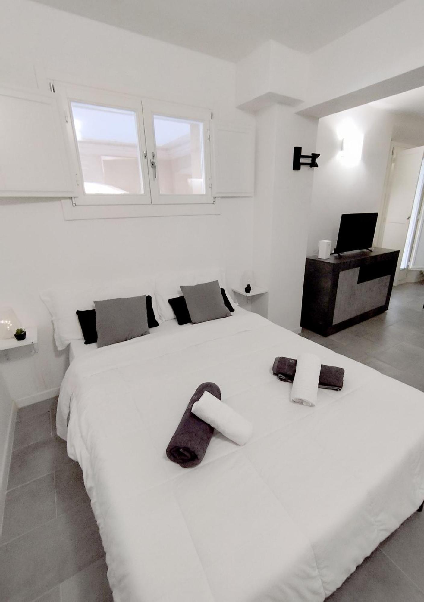 Apartamento Sky Loft Airport - Modern Apt 1St Floor Bolonia Exterior foto