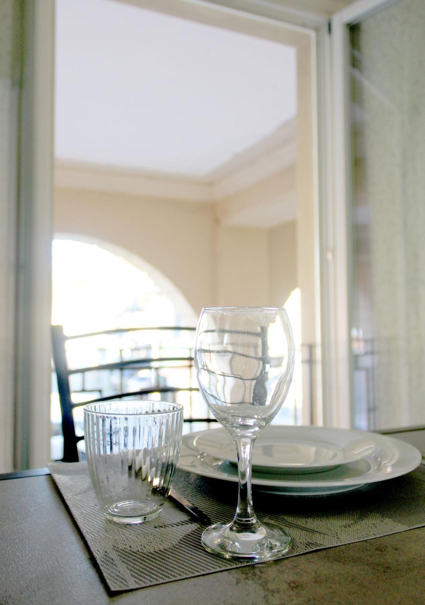 Apartamento Sky Loft Airport - Modern Apt 1St Floor Bolonia Exterior foto