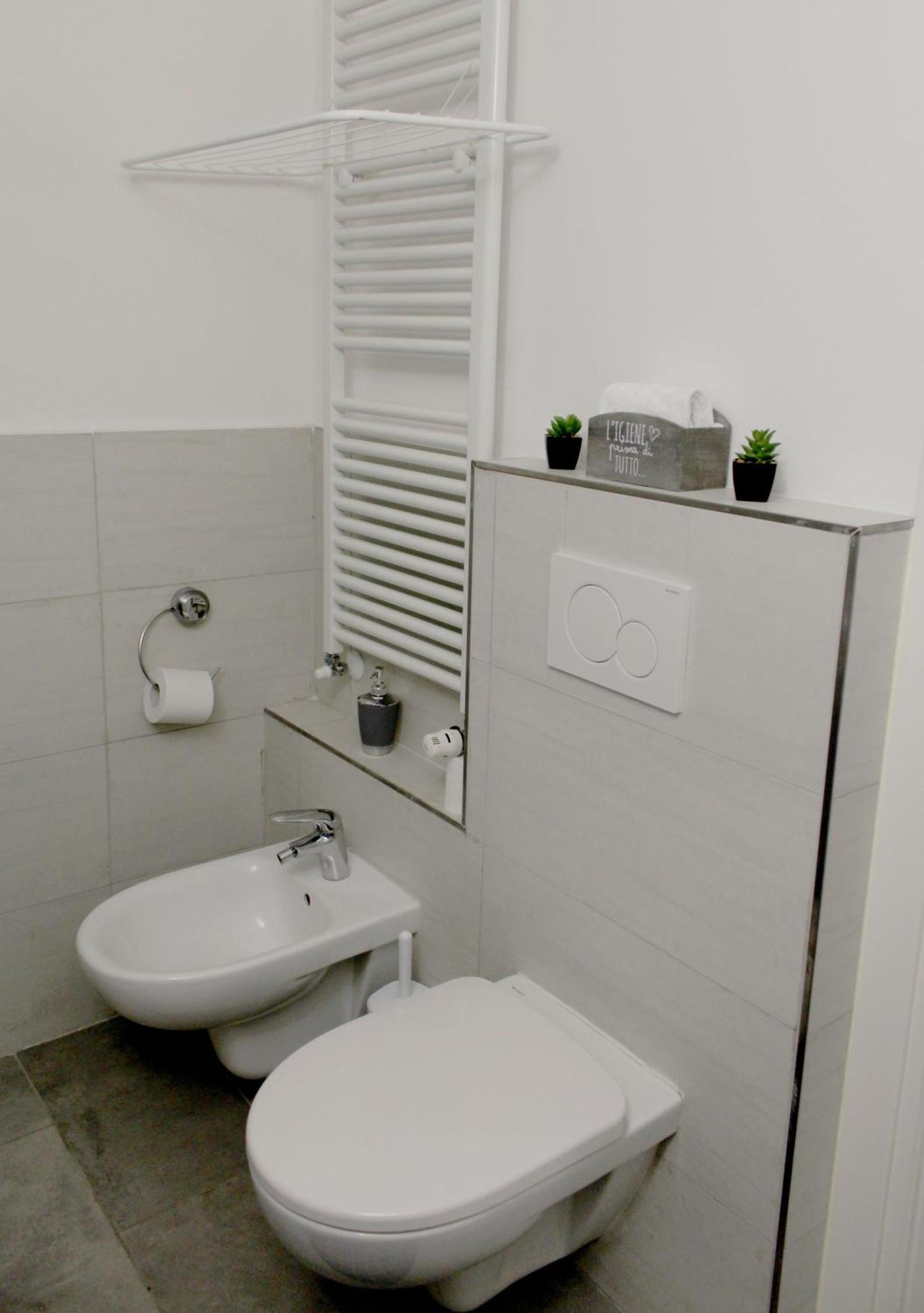 Apartamento Sky Loft Airport - Modern Apt 1St Floor Bolonia Exterior foto